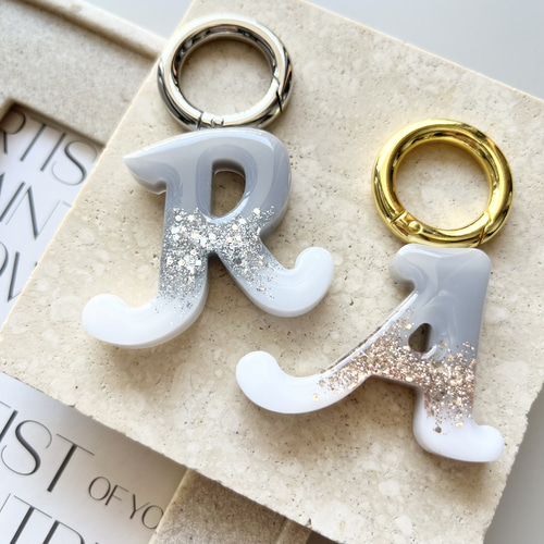 snow】 名入れ 名前入れ 文字入れ イニシャル アルファベット チャーム