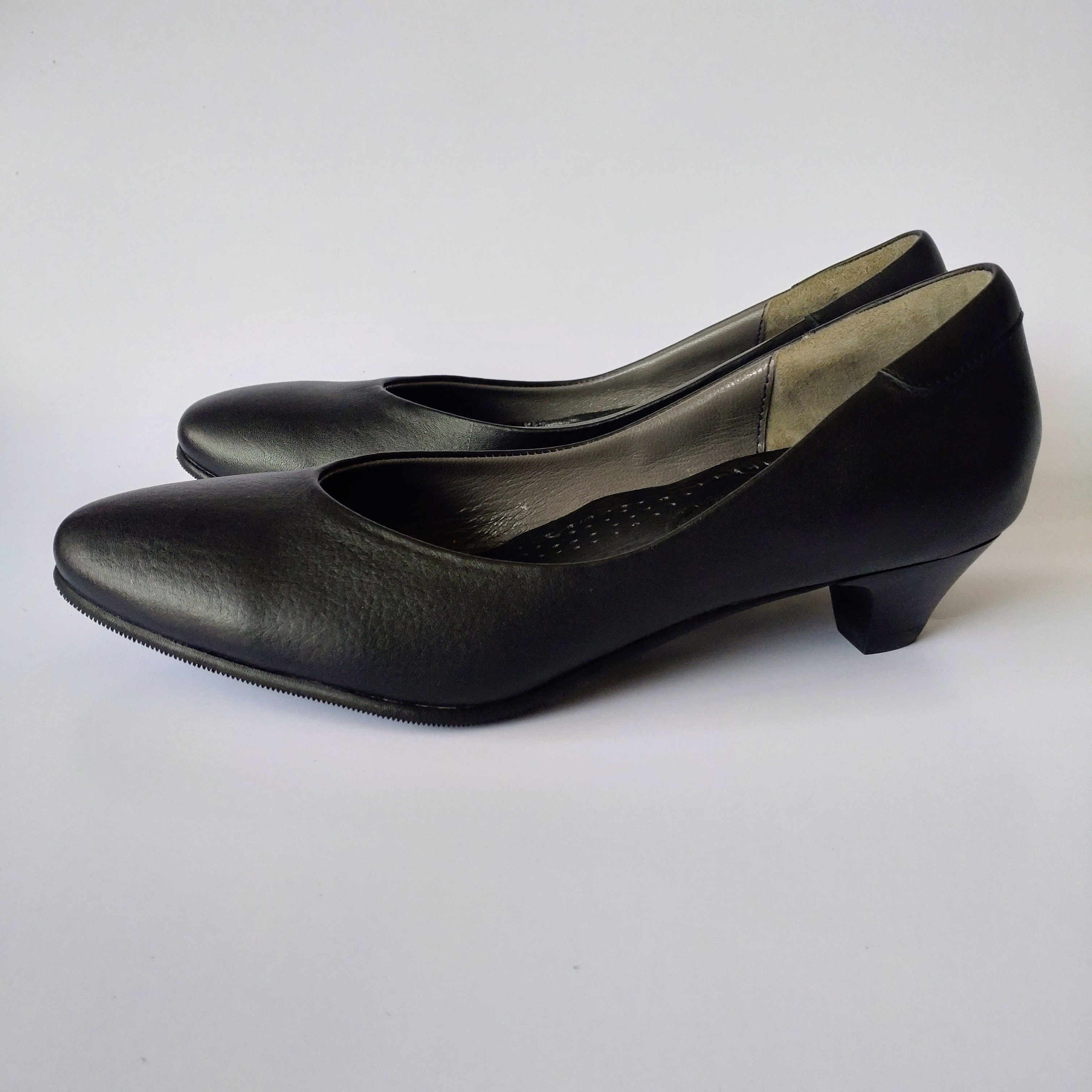 ◇ぺたんこ◇パンプス◇本革◇無料サイズ調整◇外反母趾対応◇足に馴染む本革◇軽く履きやすい◇冠婚葬祭◇ぺたんこ◇