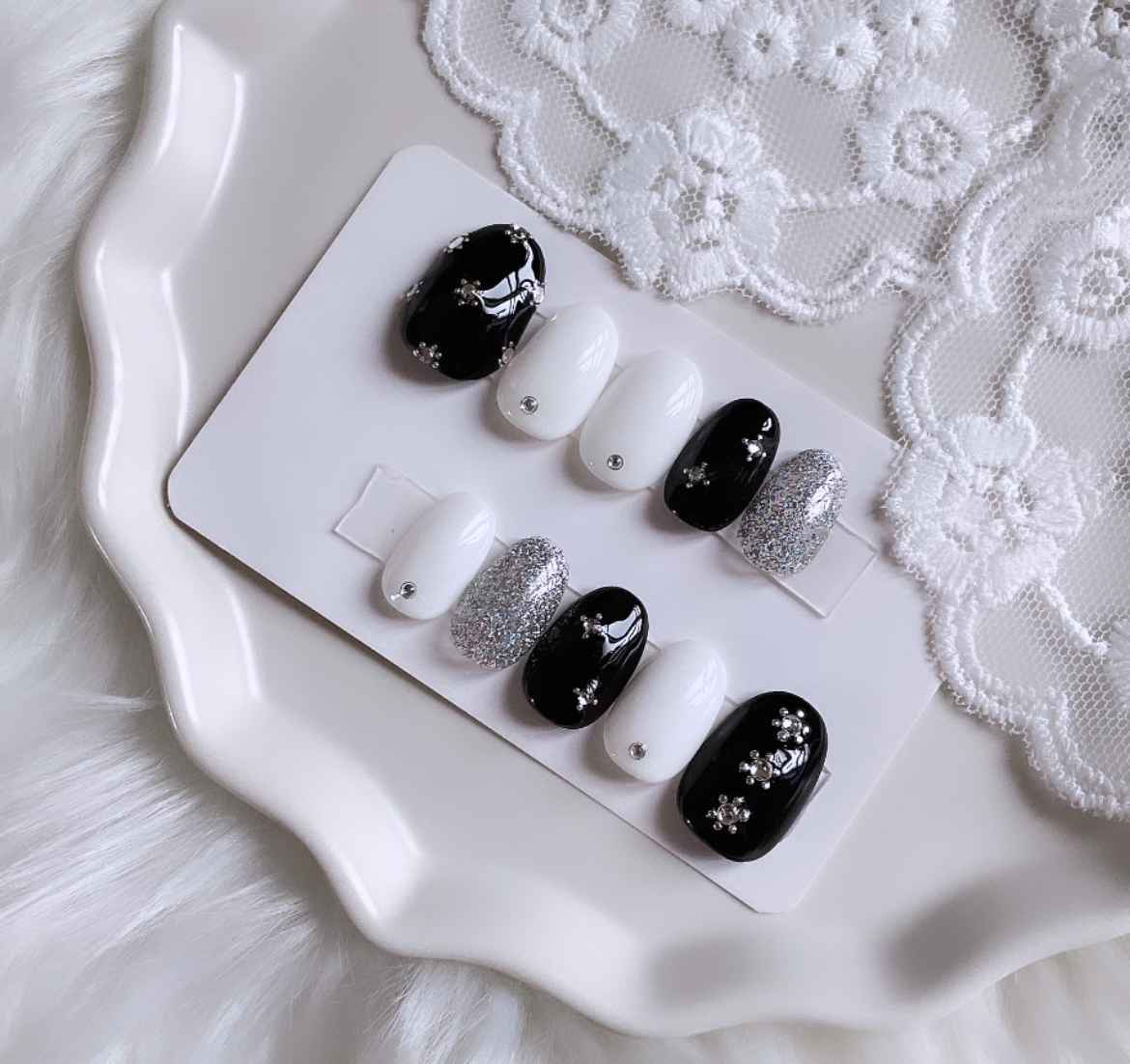 現品】 69 ネイルチップ 韓国っぽ 大人っぽ フラワー ガーリー ちゅる  