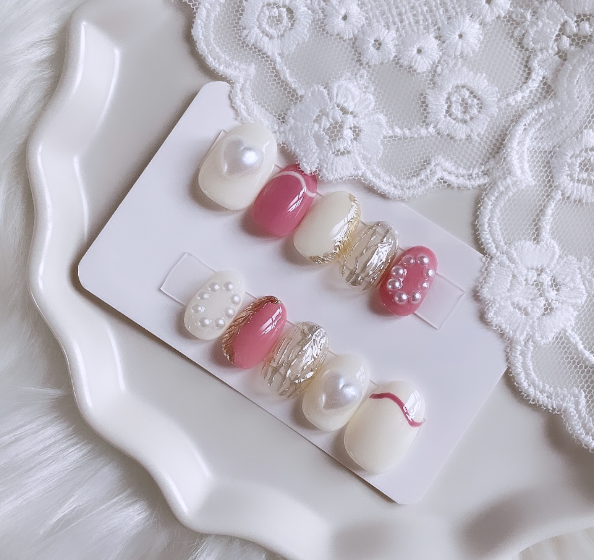 現品】 70 ネイルチップ 韓国っぽ 大人っぽ ミラー うねうね ちゅるん  