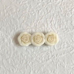 ドール用ホワイト薔薇バレッタ 2枚目の画像