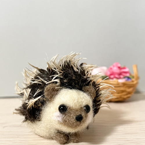 ハリネズミ 羊毛フェルト 〜受注制作〜 羊毛フェルト モカ&ラテ ハリネズミ 羊毛フェルト 〜受注制作〜 羊毛フェルト モカ&ラテ