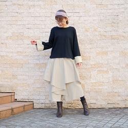 吸睛的手工刺繡含羞草洋裝 * 喇叭袖 * 寬鬆版型 * 手工裁剪縫製 * 黑色 第5張的照片