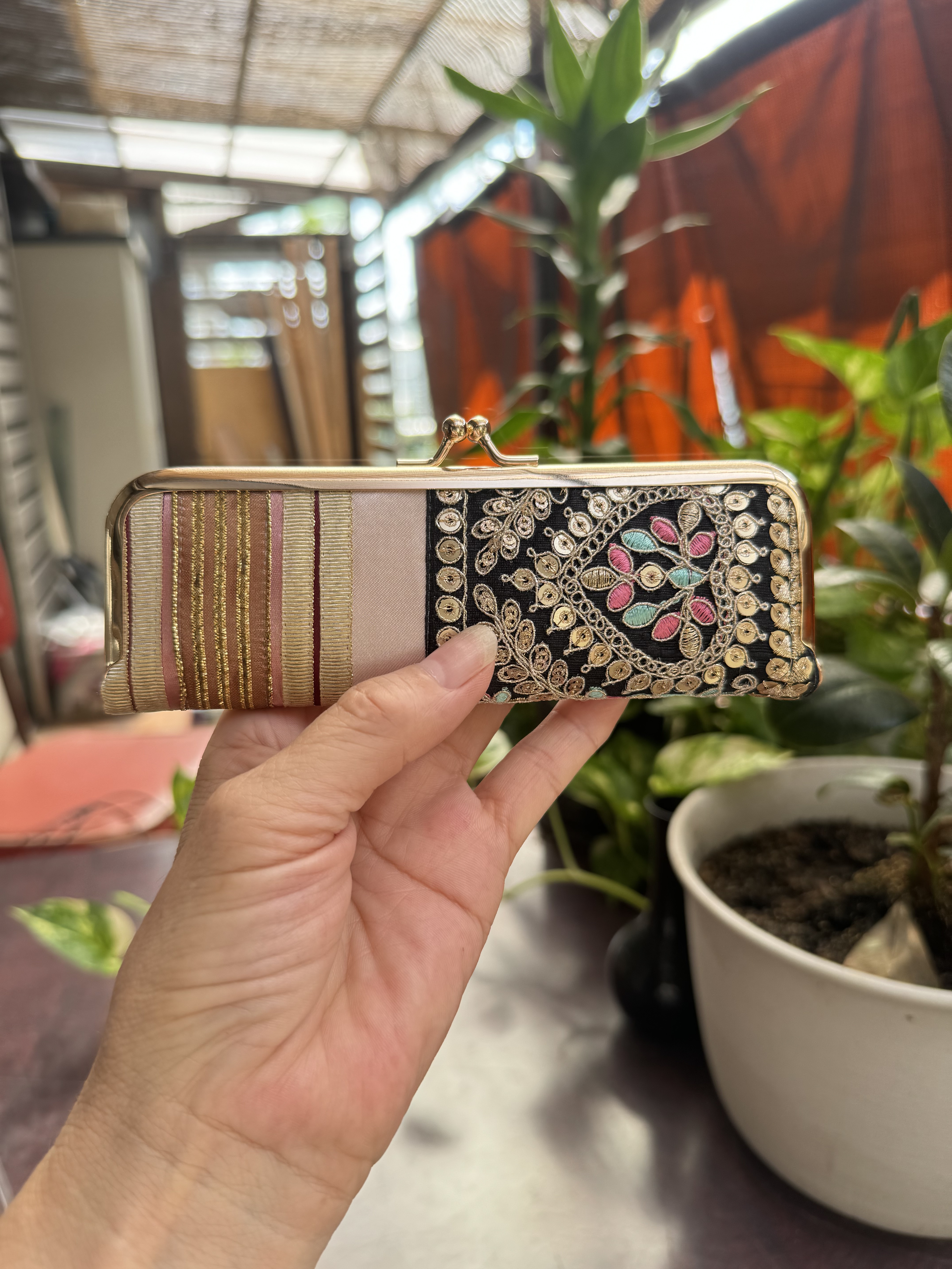 大人女子の仕分けの出来るコインケース Crushシリーズ63