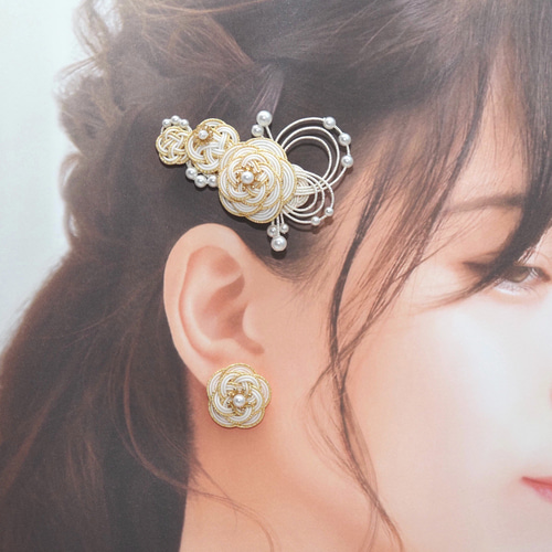 水引イヤーカフとピアスorイヤリング*白×ゴールド*ハレの日*普段使い