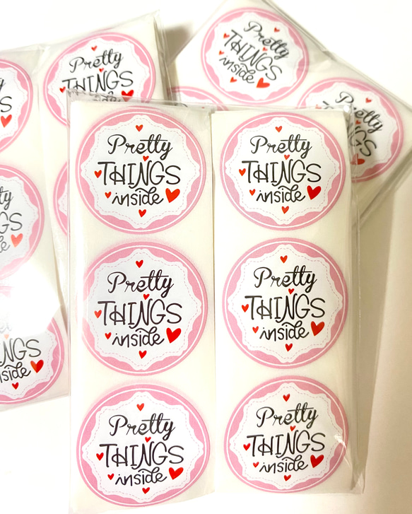 248【送料無料】pretty things insideシール144個ピンク 1枚目の画像