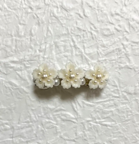 ドール用ホワイト桜バレッタ 2枚目の画像