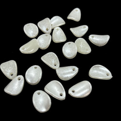 【20顆】珍珠珠★花瓣/12mm★米白葉樹脂珍珠塑膠珍珠 第3張的照片