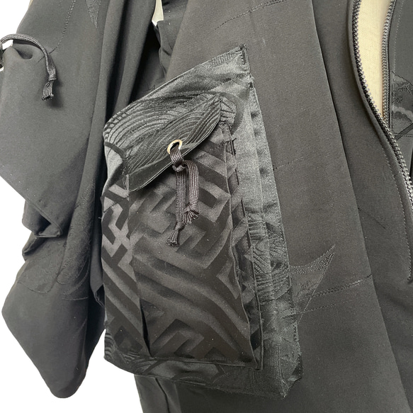 ファスナー羽織 ポケット付き アイレットタック 着物リメイク 和装 和モード 着物コート 男女兼用 黒  H51202 18枚目の画像
