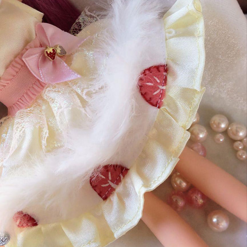 リカちゃんの服 ハンドメイド♡苺姫♡ ドール服 リカちゃん 27cmドール 苺ショートケーキドレス 4点