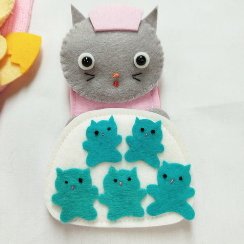 ねこのおいしゃさん 手袋シアター おもちゃ・人形 karen 通販 ねこのおいしゃさん 手袋シアター おもちゃ・人形 karen 通販