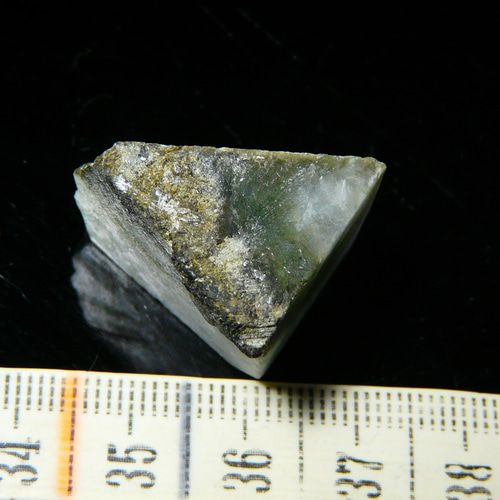 R174 【ビルマ カチン産】 天然本ひすい 翡翠 ヒスイ 原石 天然石 GEO