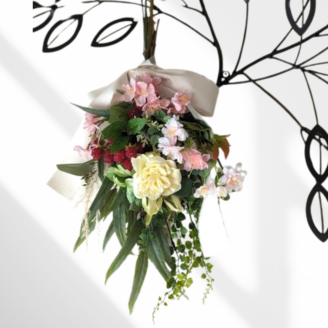 ずっときれい！桜とベリー、ホワイトローズの大人可愛いアーティフィシャルフラワースワッグ　ひな祭り　インテリア　玄関