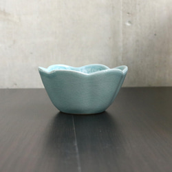 タイ セラドン焼 小鉢 花柄のお皿 陶磁器 celadon-013 12枚目の画像