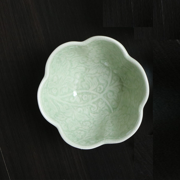 タイ セラドン焼 小鉢 花柄のお皿 陶磁器 celadon-013 13枚目の画像
