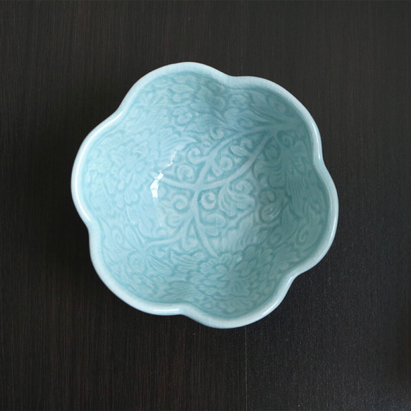 タイ セラドン焼 小鉢 花柄のお皿 陶磁器 celadon-013 10枚目の画像