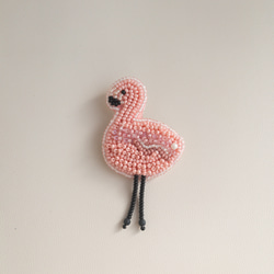 フラミンゴのビーズ刺繍ブローチ/ギフト/プレゼント/母の日 ブローチ m