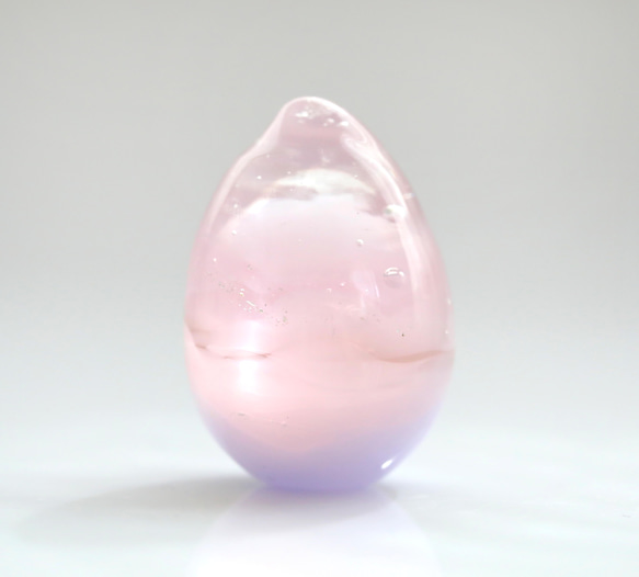 ガラスの雫の小さなオブジェ 「桃花の舞」 4枚目の画像
