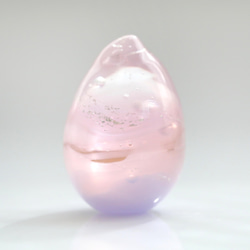ガラスの雫の小さなオブジェ 「桃花の舞」 2枚目の画像