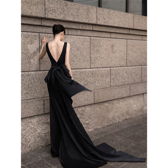 カラードレス　リボン 二次会ドレス　マーメイド　ウェディングドレス　ブラック 黒 ロング 前撮り（WD242025） 2枚目の画像