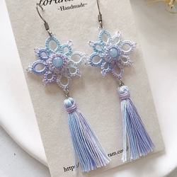 揺れるタッセル　　パステルグラデーション　タティングレースピアス　イヤリング　　アクアマリン 6枚目の画像