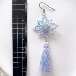 揺れるタッセル　　パステルグラデーション　タティングレースピアス　イヤリング　　アクアマリン 7枚目の画像