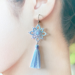 揺れるタッセル　　パステルグラデーション　タティングレースピアス　イヤリング　　アクアマリン 8枚目の画像