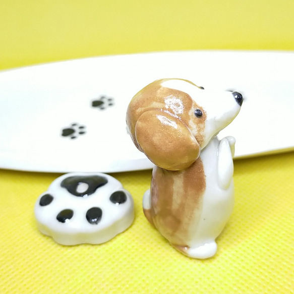 ビーグル犬（レッド&ホワイト）お香立て（犬） 2枚目の画像