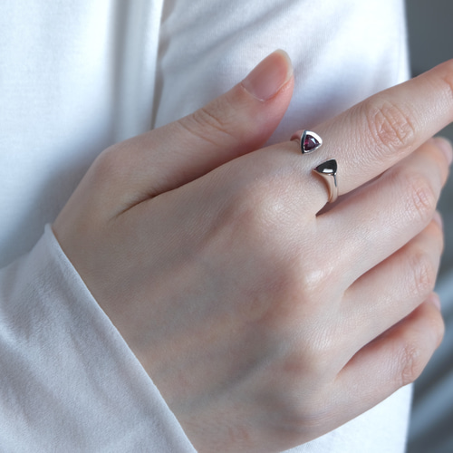 garnet triangle ring 天然石ロードライトガーネット 三角