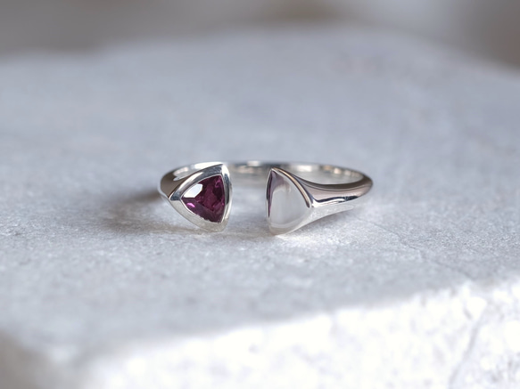 【セレスティアル】ロードライトガーネット 天然石 リング シルバー ジュエリー garnet triangle ring 天然石ロードライトガーネット 三角