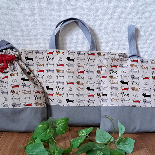 ハンドメイド ネコ レッスンバッグ 上履き入れ 巾着 猫 ねこ 赤 黒猫