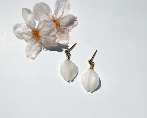 新品未使用　alpaca to hana 桜　花ビラ　ピアス New Arrival】alpaca to hana SAKURA ＆ PEARL collection