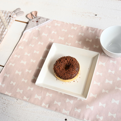 サイズ変更可♪うさちゃん リバーシブルランチョンマット（北欧×リボン