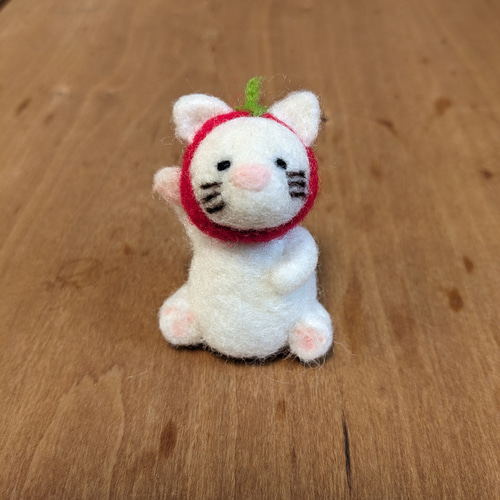 プチトマにゃんこ（羊毛フェルト猫） 羊毛フェルト ハピママ 通販  