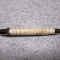 栃(トチ)　縮み杢　キヌカオイル仕上げ　回転式ロングパトリオットボールペン　 3枚目の画像
