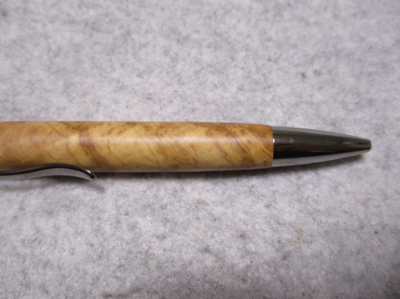 オリーブウッド　縮み杢入り　椿油仕上げ　回転式ロングパトリオットボールペン　　　 7枚目の画像