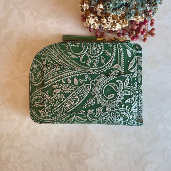 L字ファスナー ミニ財布 コンパクト ペイズリー型押し ✧箔加工✧ ✣お札を折らずに使える✣ グリーン 3枚目の画像