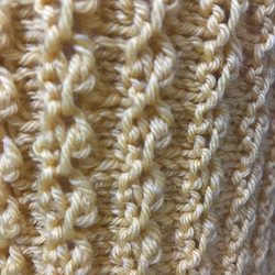 春気分あふれる 棒針編みの抹茶色と小麦色のダブルカラーベスト Lサイズ 10枚目の画像
