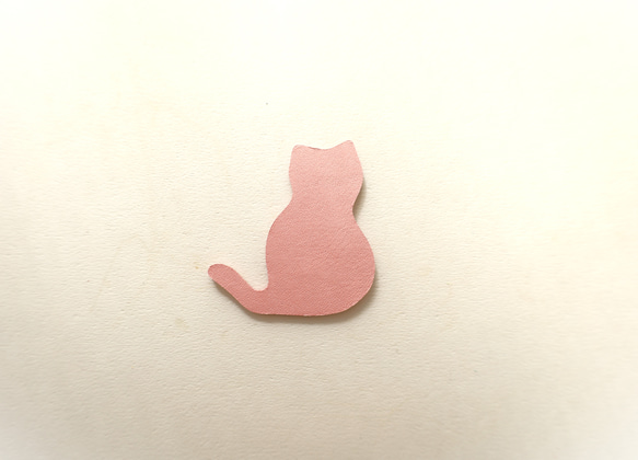 【レザーパーツ】猫・ネコ・尻尾（左と右セット）高さ５㎝・１０枚セット　牛革　桜ピンク　～定形外郵便（送料無料）～ 3枚目の画像