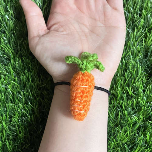 あみぐるみヘアゴム＊ にんじん ヘアゴム ぽん 通販 17225117｜Creema