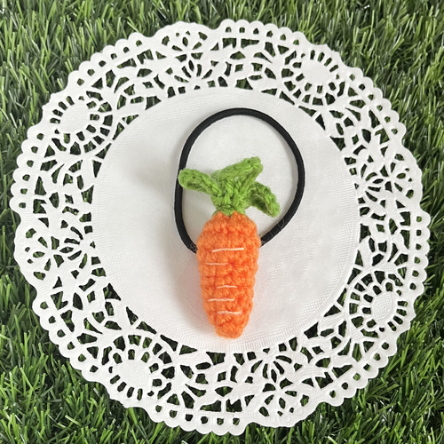 あみぐるみヘアゴム＊ にんじん ヘアゴム ぽん 通販 17225117｜Creema