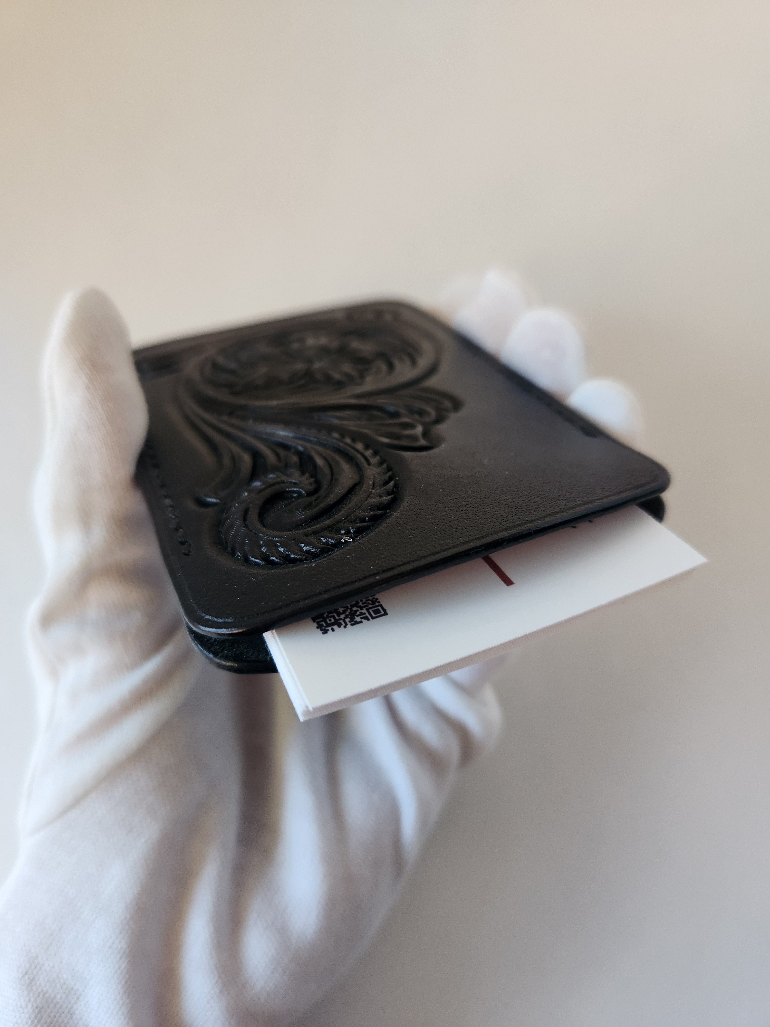 カービングパスケース9（カービング,黒,黒ステッチ）