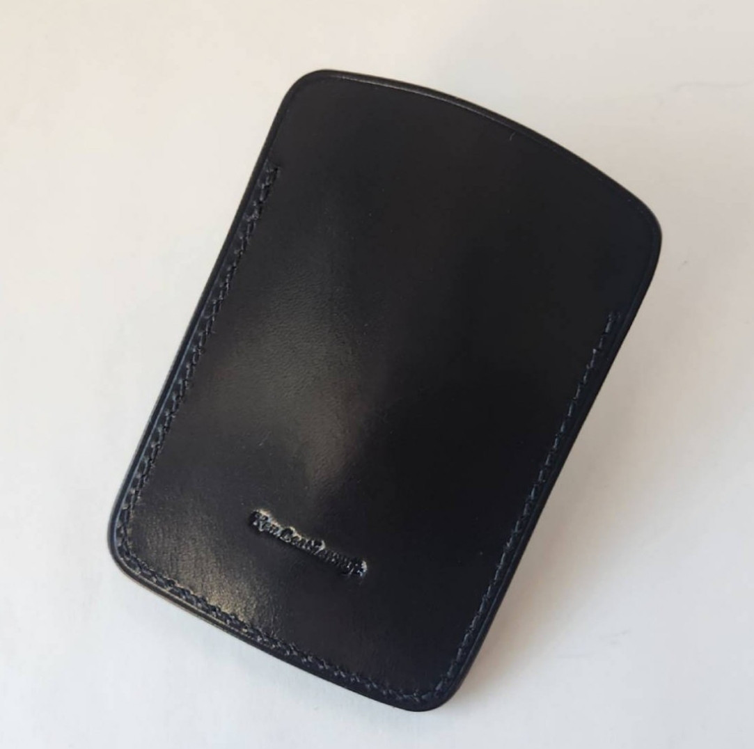 カービングパスケース9（カービング,黒,黒ステッチ）