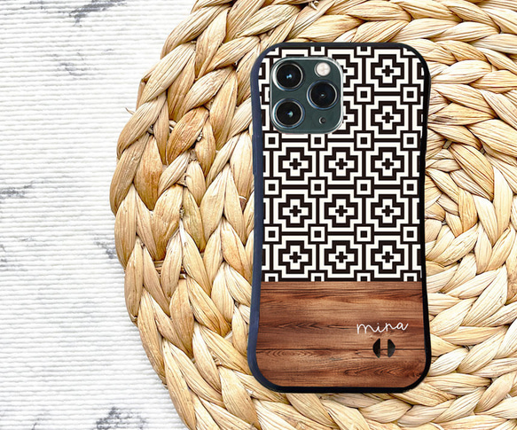 名入れ♪【耐衝撃グリップケース】BLACK MOSAIC & WOOD iPhone  スマホケース 3枚目の画像