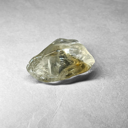 citrine half polished rough stone / シトリンハーフポリッシュ原石2(レインボーあり) 2枚目の画像