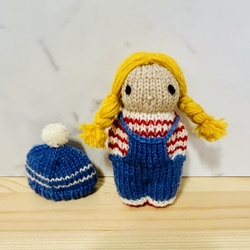 三つ編みの女の子　オーバーオール　あみぐるみ　ぼうぐるみ　スウェーデン編み人形　スウェーデンドール 3枚目の画像