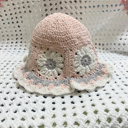 手編み　kidsモチーフ帽子 1枚目の画像