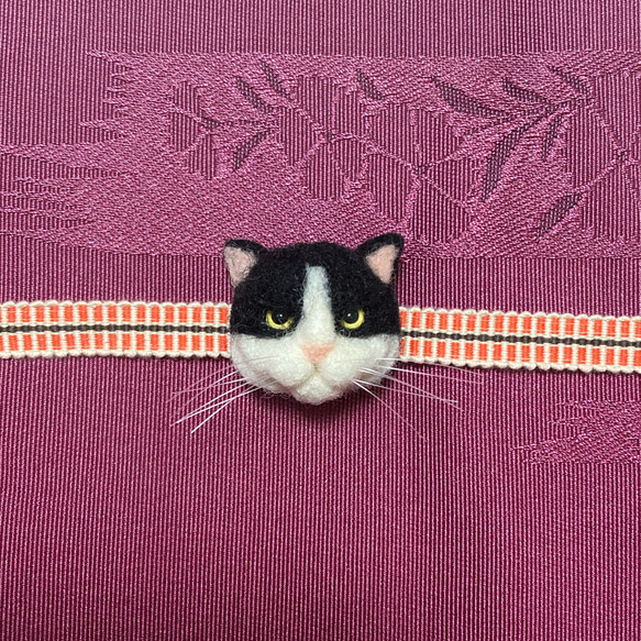 羊毛フェルト 猫帯留め ハチワレ 帯留め まめちま 通販｜Creema 