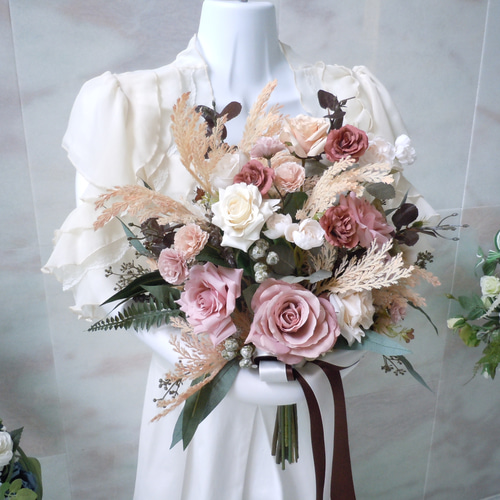 ◇アンティークローズのクラッチブーケ＊クラシカルモダン◇モーヴ