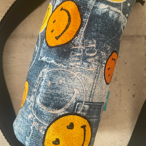 スマイルニコちゃん 青＊保冷＊ペットボトルカバー＊水筒カバー